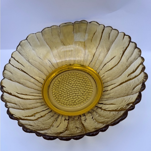 Indiana Glass Other - Vintage 1960’s Indiana Glass Amber Sunflower Mid Century Fruit Bowl 10” Diameter